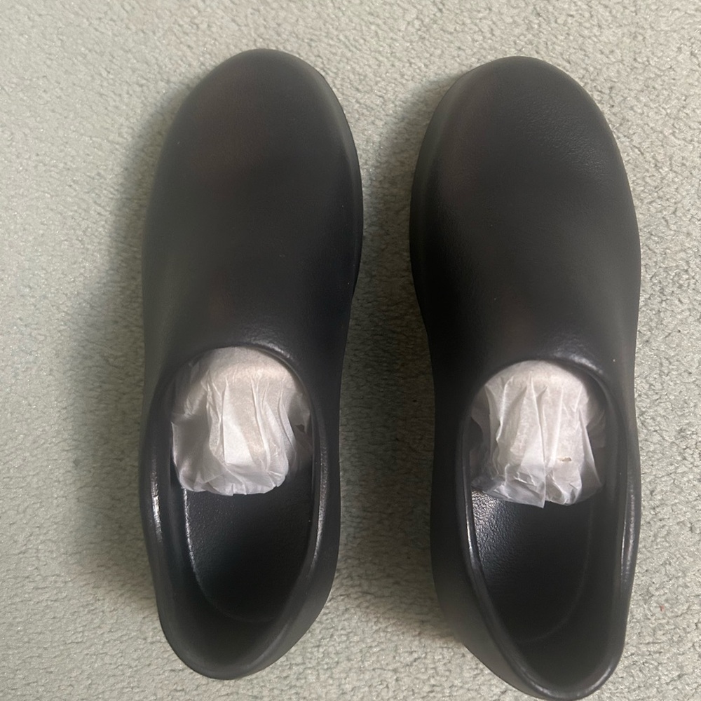 Yeezy SL 02 Black Size 9 Shoes (Brand New)